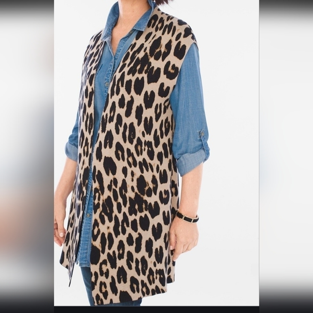 Chico's small (0) Animal print & colorblock reversible Cardigan. Open front.
